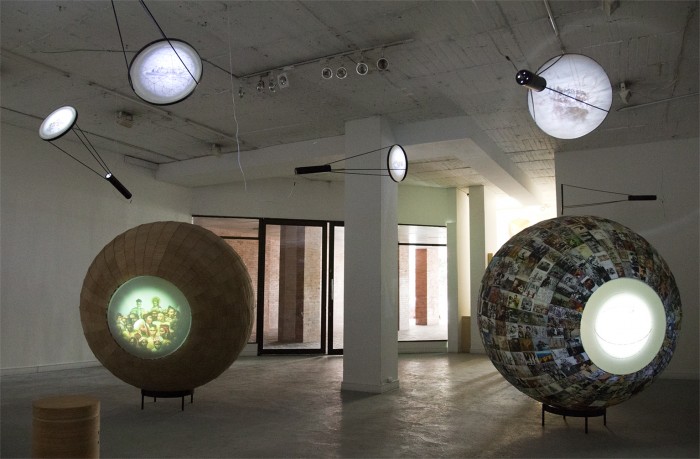 R&amp;eacute;gimen de luz y sombra. 2012. Video instalaci&amp;oacute;n.